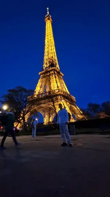 Paris · 15 Apr 2024 · 15