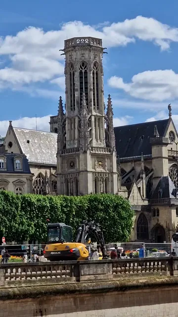 Paris · 15 Apr 2024 · 10